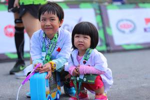 BIB: 
                            <button type="button" onclick="openModal(3656835)" class="btn btn-primary btn-sm float-right btn-popup" data-toggle="modal" data-target=".modal-high-quality">
                        <i class="fas fa-shopping-cart"></i> Add to Cart
                    </button>
                                            <button type="button" onclick="isThisMe(3656835, true)" class="btn btn-success btn-sm float-right btn-popup btn-isme hidden" data-toggle="tooltip" data-placement="bottom" title="นี่คือรูปของคุณใช่ไหม คลิกที่นี่เพื่อเอาเข้าอัลบั้ม">
                        <i class="fas fa-plus"></i> Add to album
                    </button>
                    <button type="button" onclick="isThisMe(3656835, false)" class="btn btn-warning btn-sm float-right btn-popup btn-isnotme hidden">
                        <i class="fas fa-ban"></i> Remove from album
                    </button>